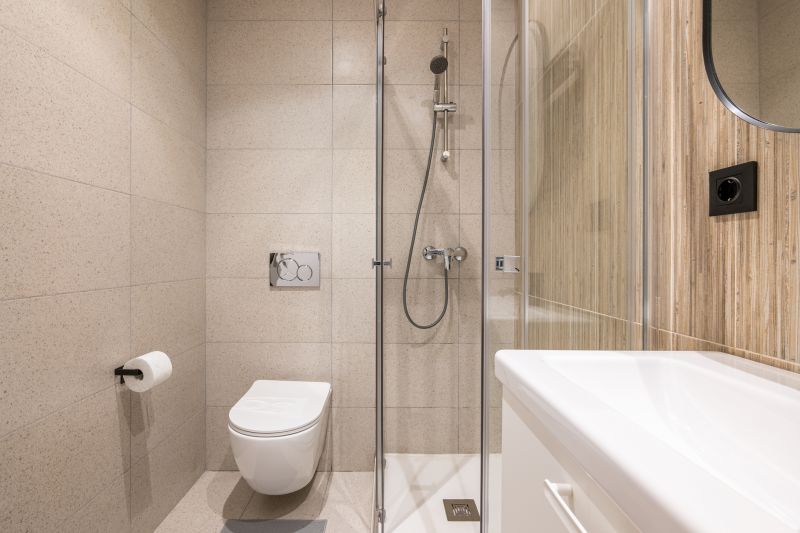 Shower-Tub Combo for Small Spaces